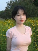 手里握着大白兔奶糖的图片 - 手里握着大白兔奶